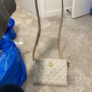 Michael Kors cross body bag never used